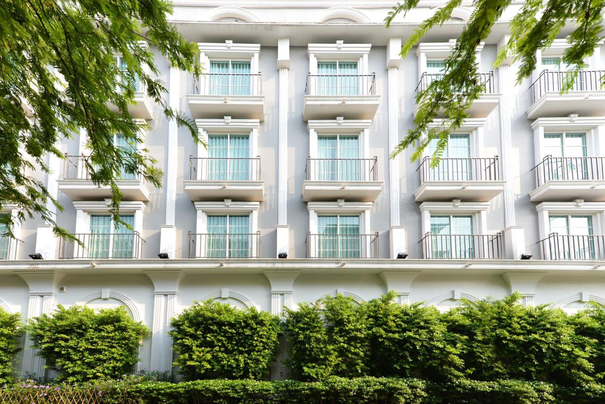 ヴィラ デ プラナコーン ルレ&シャトー バンコク都 エクステリア 写真 The hotel's facade