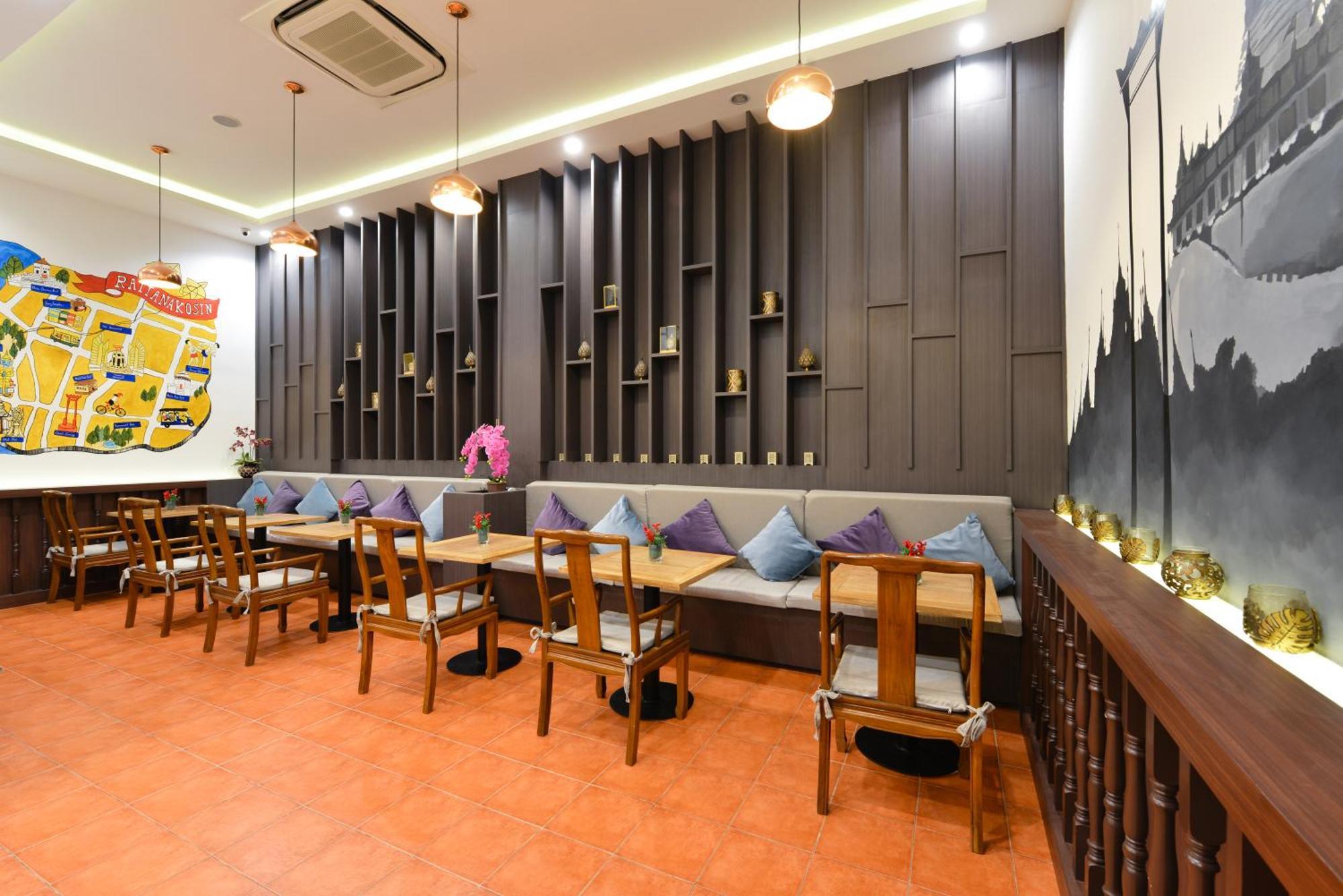 ヴィラ デ プラナコーン ルレ&シャトー バンコク都 エクステリア 写真 Interior of the restaurant